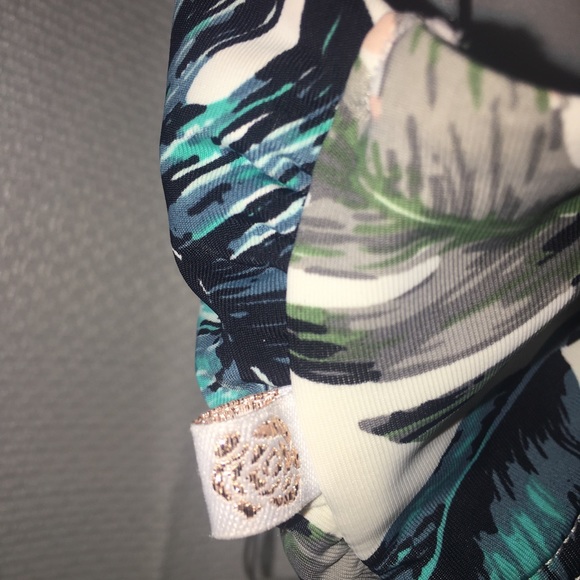 tropical top - Picture 4 of 6